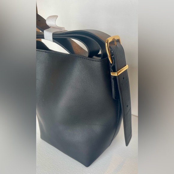 NEW MADEWELL ESSENTIAL MINI BUCKET TOTE ALL LEATHER MAGNETIC CLOSURE GHW - Picture 9 of 16